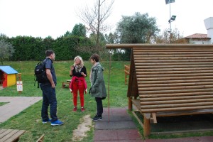 Prof. Sigmundsson e prof. Haga, assieme a Patrizia Tortella, in visita al parco giochi Primo Sport 0246 della Ghirada di Treviso